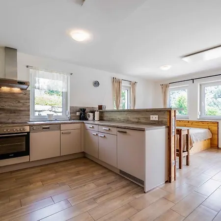 Tatil Evi 1modernes In Kaernten Am Millstaetter See, 85m2, Grill, 2 Baeder, Ideal Fuer Familien Und Paare